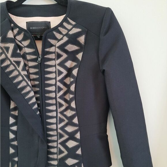 BCBGMAXAZRIA zipped jacket Size Small - Picture 3 of 15